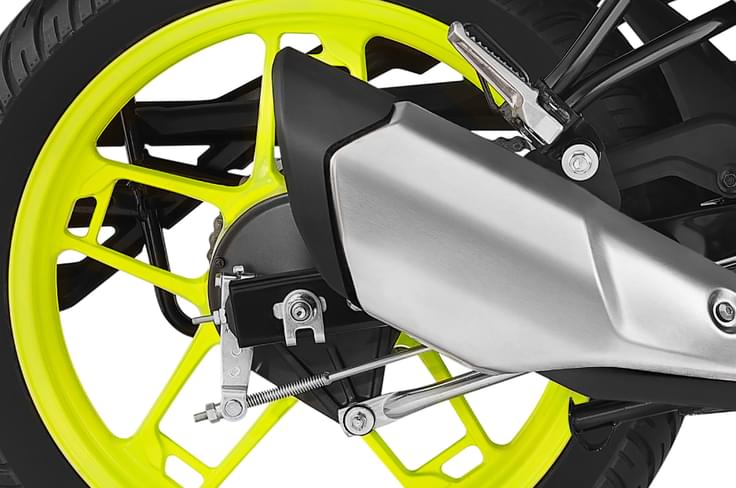 Gets a rear-drum brake Honda CB125 Hornet rear drum brake, alloy and exhaust